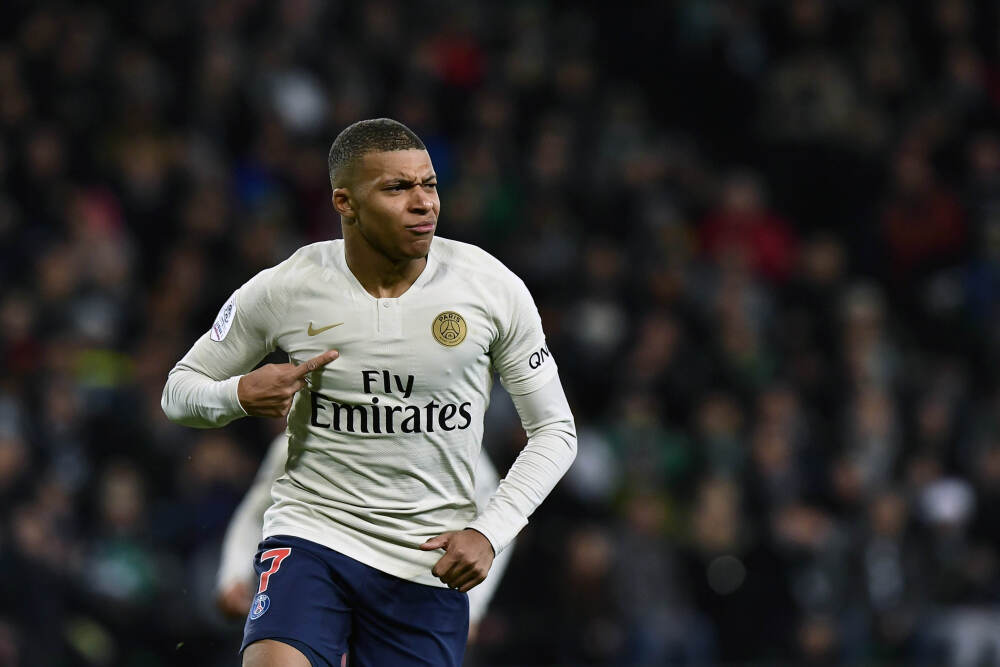   库里：我们不是每晚都有很大优势可以挥霍的球队 但反而因此受困